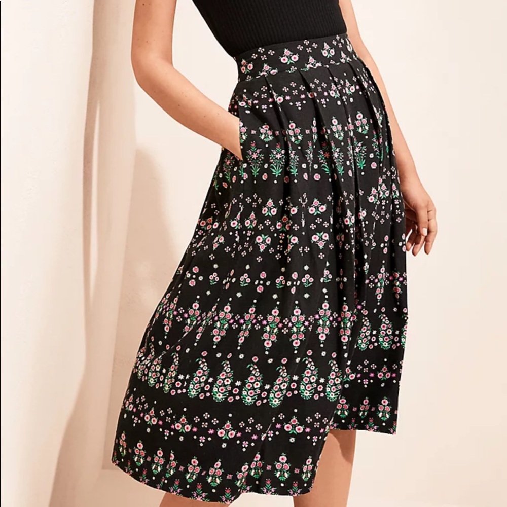 Ann Taylor skirt size 4